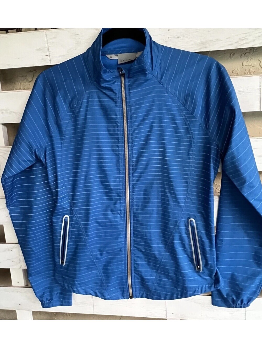 Athleta Windbreaker Jacket Vented Blue Striped Zip Pocket XS Athletic.